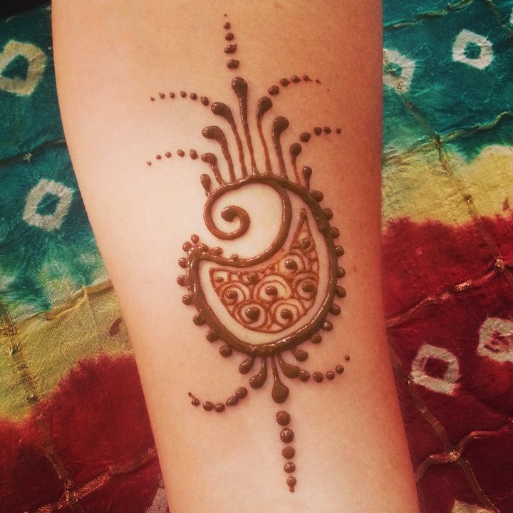 Using dots in henna tapered dots henna